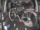 Grosses 28-Zoll Fahrrad mit umgeklapptem Einzelsitz